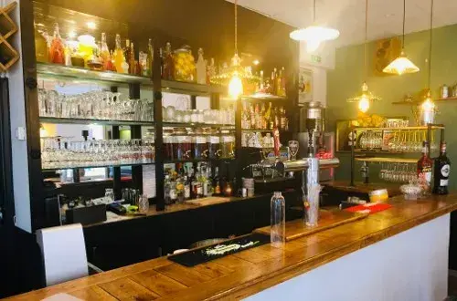 LITTLE ITALY  Pizzeria Napoletana
